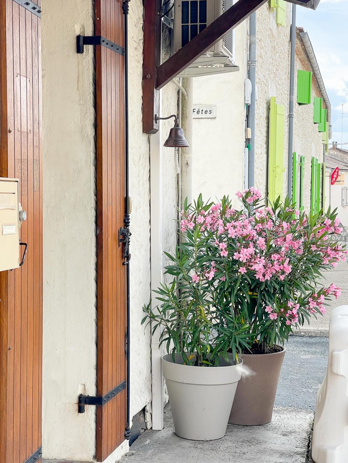 Studio Loubes Bernac Extérieur photo